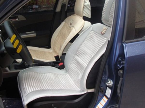 汽車坐墊如何安裝固定？
